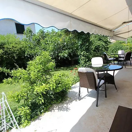 Apollonio Apartment *